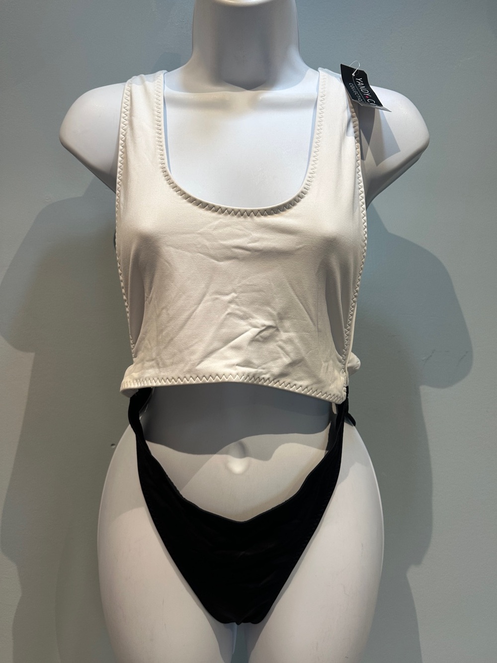 Yandy White and Black One Piece Swimsuit Bathing Suit XLarge New with Tags